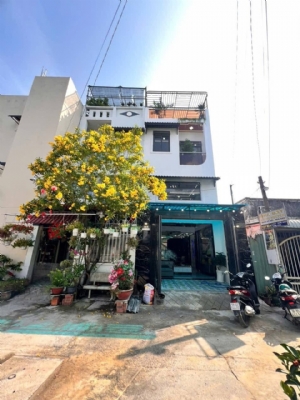 bán nhà thạnh lộc quận 12 chỉ 4 tỷ 850tr tặng full nội thất 