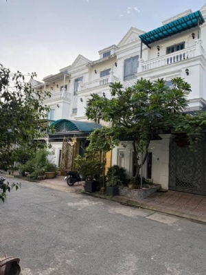 Biệt thự đường nhựa 12m đẹp nhất khu vực Thạnh Xuân Q12 