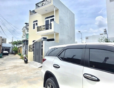 Bán nhà 1 trệt, 1 lầu, sân thượng hẻm xe hơi quay đầu phường Bình Chiểu Thủ Đức 