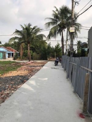 Bán đất Hẻm 224 đường vườn lài An Phú Đông Q12 chỉ 2ty650. Lh 0903777639 