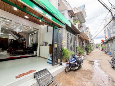 Bán nhà 2 lầu đường HT35, p Hiệp Thành, Quận 12. Lh 0903777639 
